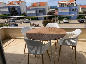 Deluxe Neli Apartments