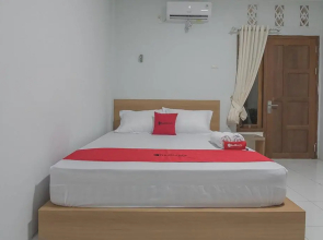 RedDoorz near RSUD Dr. Abdul Aziz