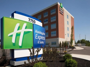 Holiday Inn Express & Suites-Cincinnati North - Liberty Way by IHG
