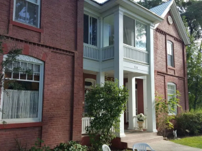 Valley House Inn