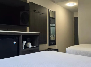 Ramada By Wyndham Brooklyn Empire Blvd