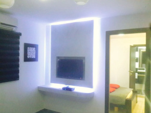Camelot Suites Motel