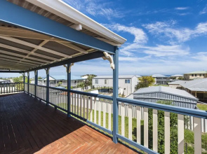 Sea Change - Spacious Family Holiday Accommodation Pet Friendly