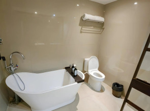 Отель Jomtien Plaza Residence