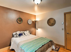 Walk to Town & Coast: Anchorage Condo w/ Fireplace