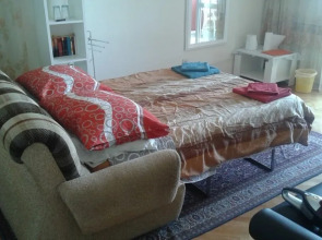 Apartment & Rooms House with Garden