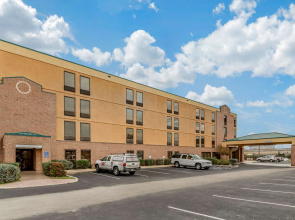 Spark By Hilton San Antonio Northwest near Six Flags