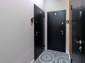 Метры в центре на Греческом проспекте 17