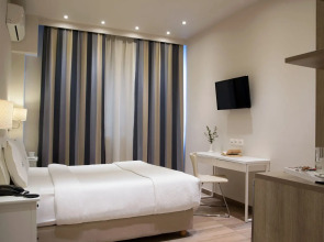 Piraeus City Hotel