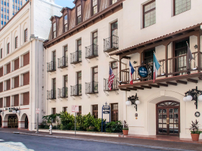 Omni La Mansion del Rio