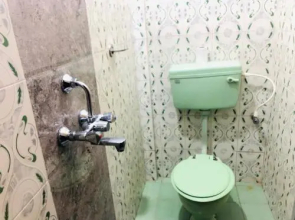 Savitri Guest House