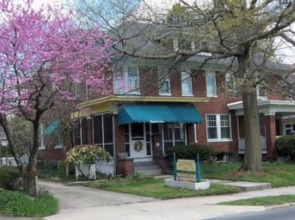 Raphael Inn