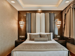 Grand Lark Otel