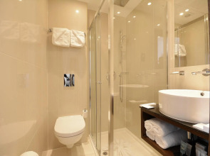 Park Grand Paddington Court