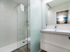 Happy People Sagrada Familia