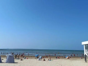 Charmant T2 Proche Plage Avec Terrasse Privative
