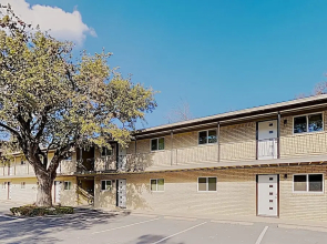 New Listing! Travis Heights Haven Near Trendy Soco 2 Bedroom Condo