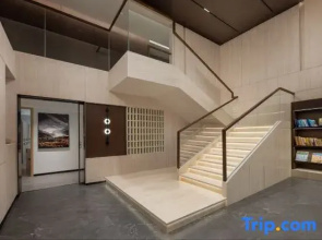 Zhaotong Gucheng Financial Center Atour Hotel