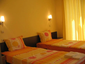 Sunny Paradise Hotel
