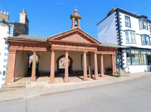 2 Eden Lodge