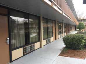Columbus Inn & Suites