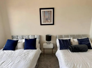 Luxury 3 Bedroom Modern Penthouse- Birmingham City