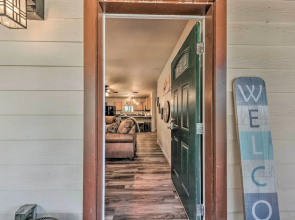 Pet-friendly Ruidoso Home w/ Deck & Forest Views!