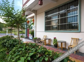 Dewang Inn