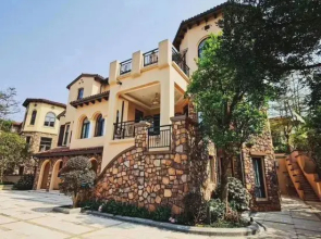 Midea Egret Lake Car Theme Hotel