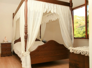 Areti Courtyard Villas