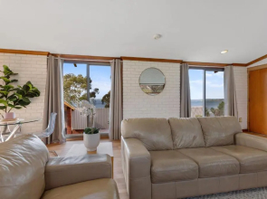 The Flaxman Studio - Panoramic Ocean Views