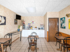 Super 8 By Wyndham Algona