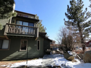 Mammoth Sierra Townhomes #24 4 Bedrooms 4 Bathrooms Condo