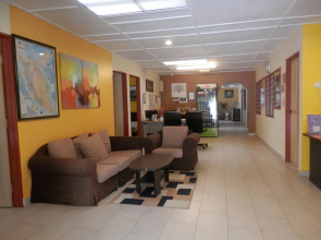 Eight Mentigi Guest House