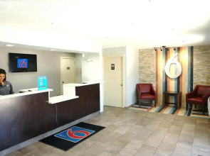 Motel 6 Hattiesburg, MS