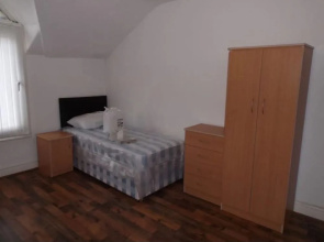 Shanks Guesthouse