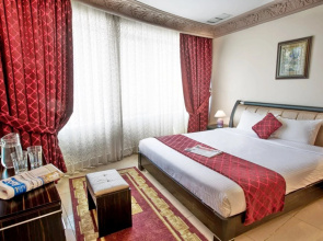 Sara Plaza Hotel
