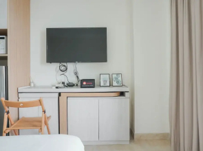Relaxing Studio At Menteng Park Apartment