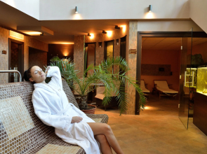 Hotel Golden Lake Resort