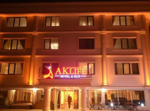 Ak Life Hotel & Suit