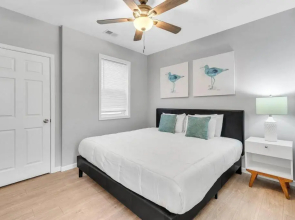 113 N Ohio Full House Outlets Convention Center Parking Sleeps 15