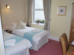 The Ravensworth Hotel
