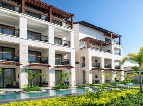 Adults Only Club at Lopesan Costa Bávaro - All Inclusive