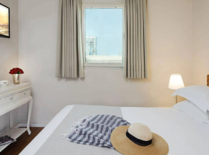 Dizengoff Suites Hotel