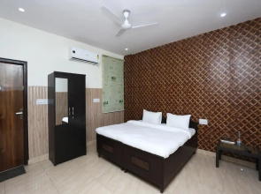 Diamond Guest House by OYO Rooms