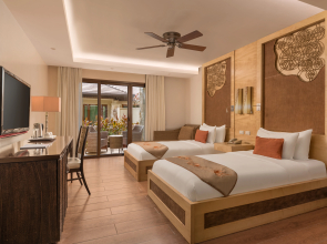 Crimson Resort and Spa Mactan