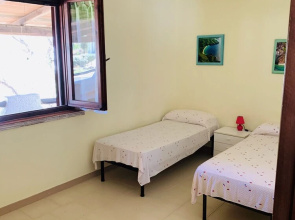 Apartment sleeps 6 - Porto San Paolo