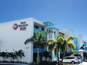 Spark by Hilton Sarasota Siesta Key Gateway
