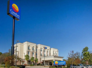 Comfort Suites