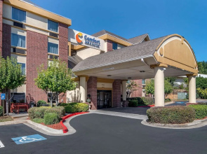Comfort Suites Suwanee